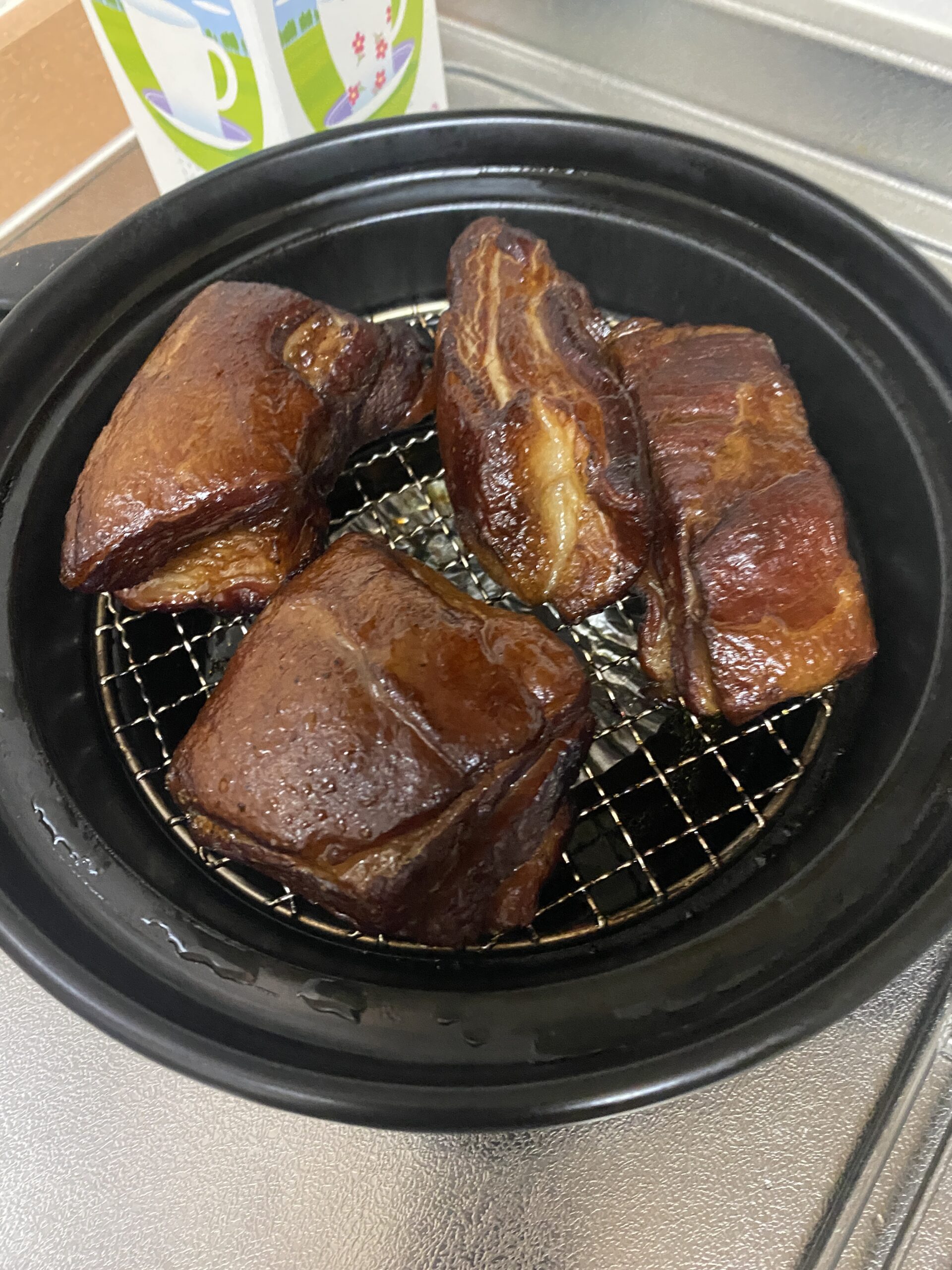 豚バラ肉で手作りベーコンの燻製を ソミュール液なし 砂糖なし で作ってみる 諏訪 松本 伊那 Wealth Family Club ウエルスファミリークラブ 豚バラ肉で手作りベーコンの燻製を ソミュール液なし 砂糖なし で作ってみる 諏訪 松本 伊那 Wealth Family Club ウエルスファミリークラブ