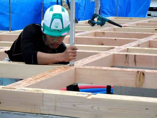 長野県エルハウスの建築現場