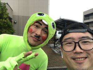 第３回松本マラソン松本市並柳にてガチャピンが応援してくれたので記念撮影