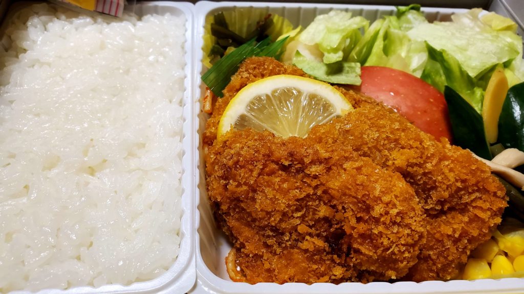 高原野菜とカツの弁当