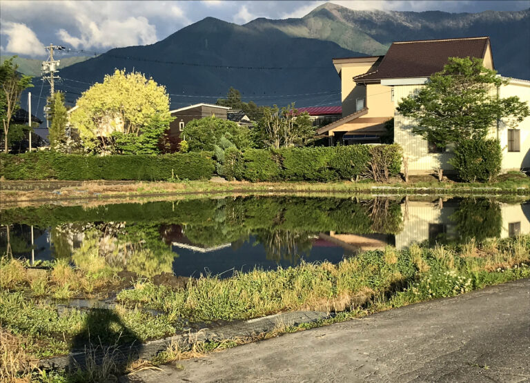 松本市梓川地区の田園風景　