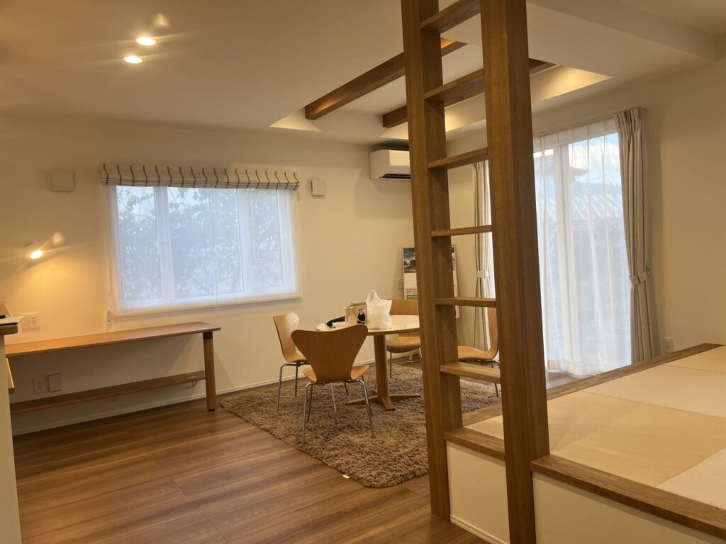 小上がりの畳コーナー｜原村で注文住宅ならエルハウス