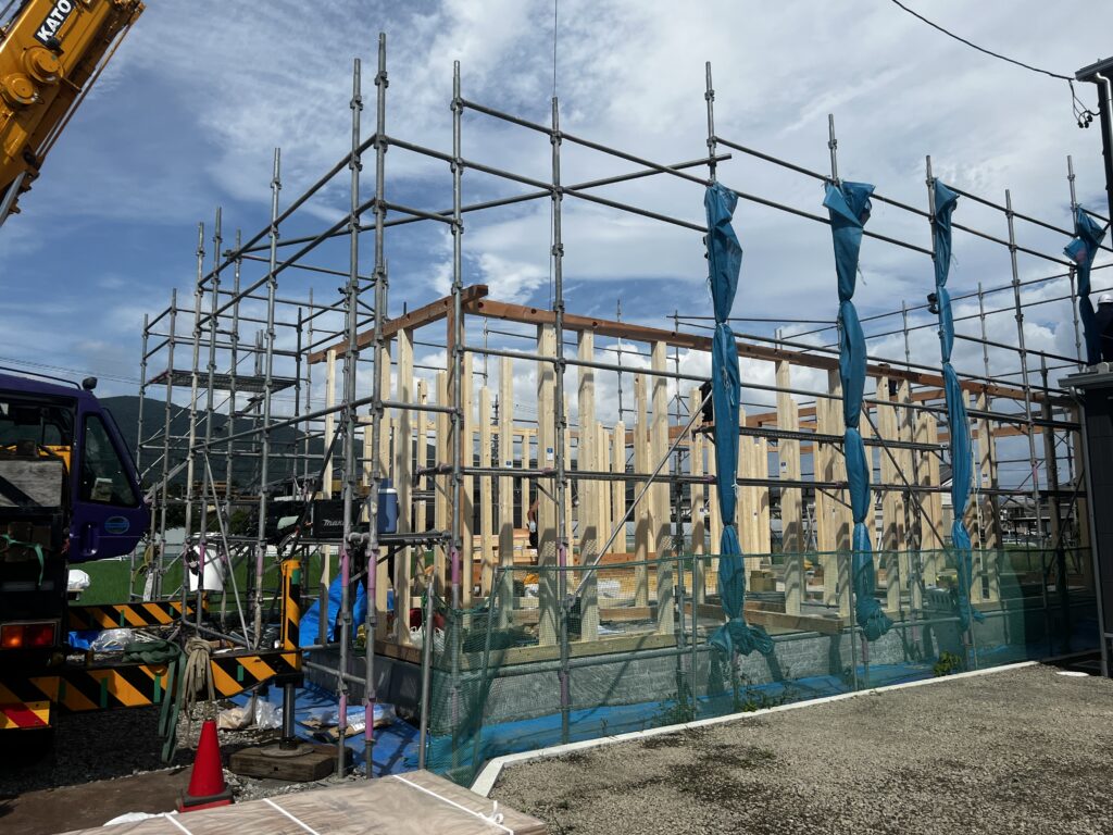 新築上棟建築現場｜茅野市で注文住宅ならエルハウス