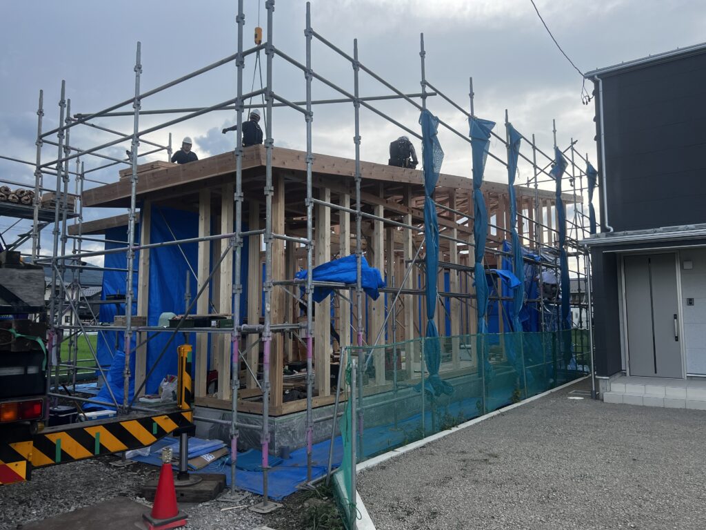 新築上棟建築現場｜茅野市で注文住宅ならエルハウス