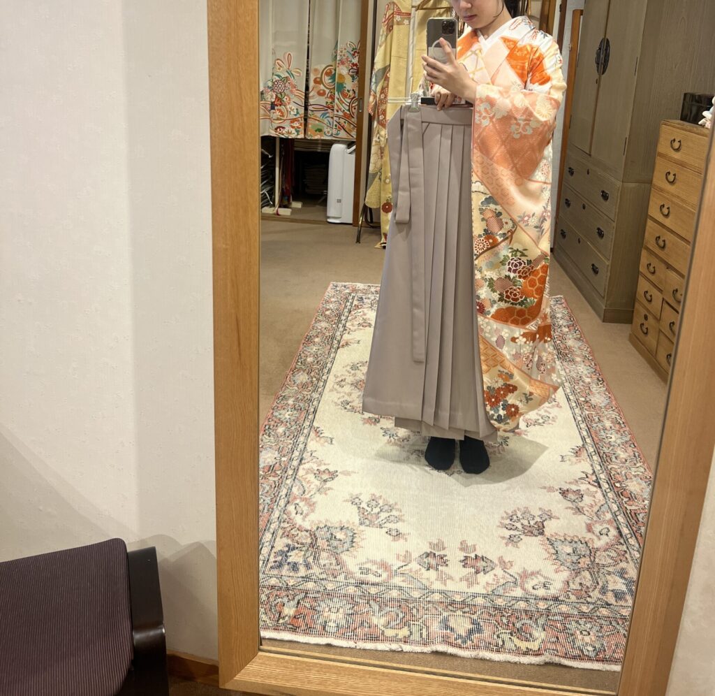 灯屋2での試着