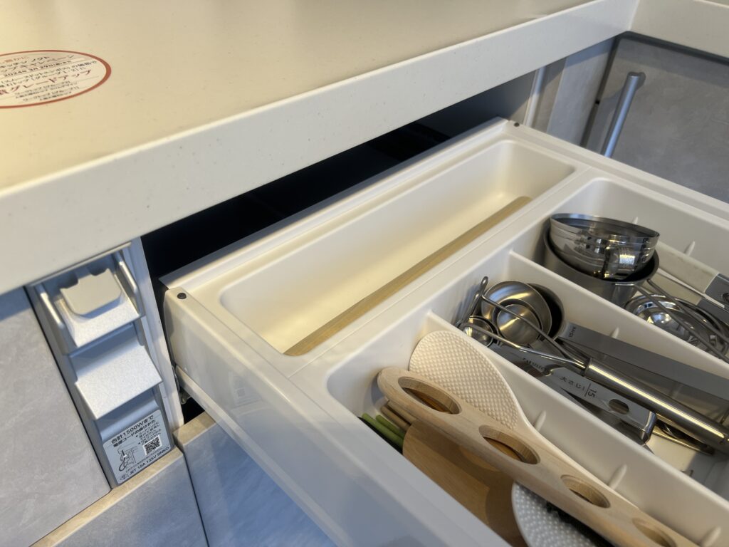 キッチンの引出し｜茅野市で注文住宅ならエルハウス