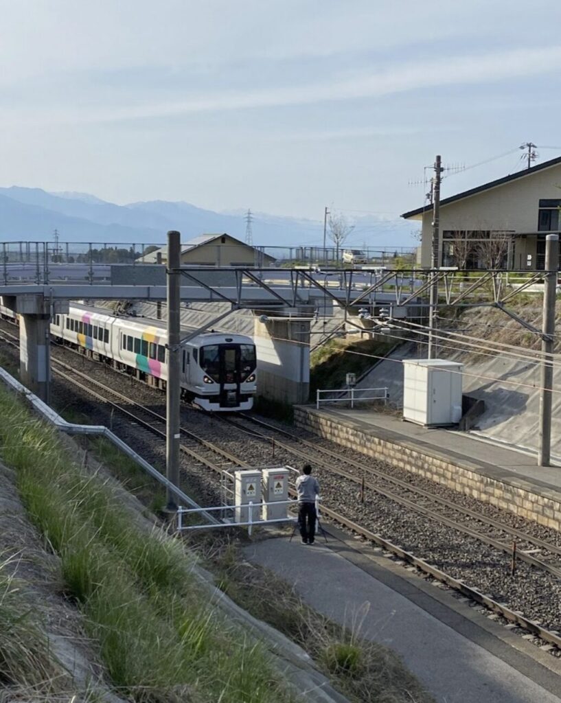 みどり湖駅のあずさ